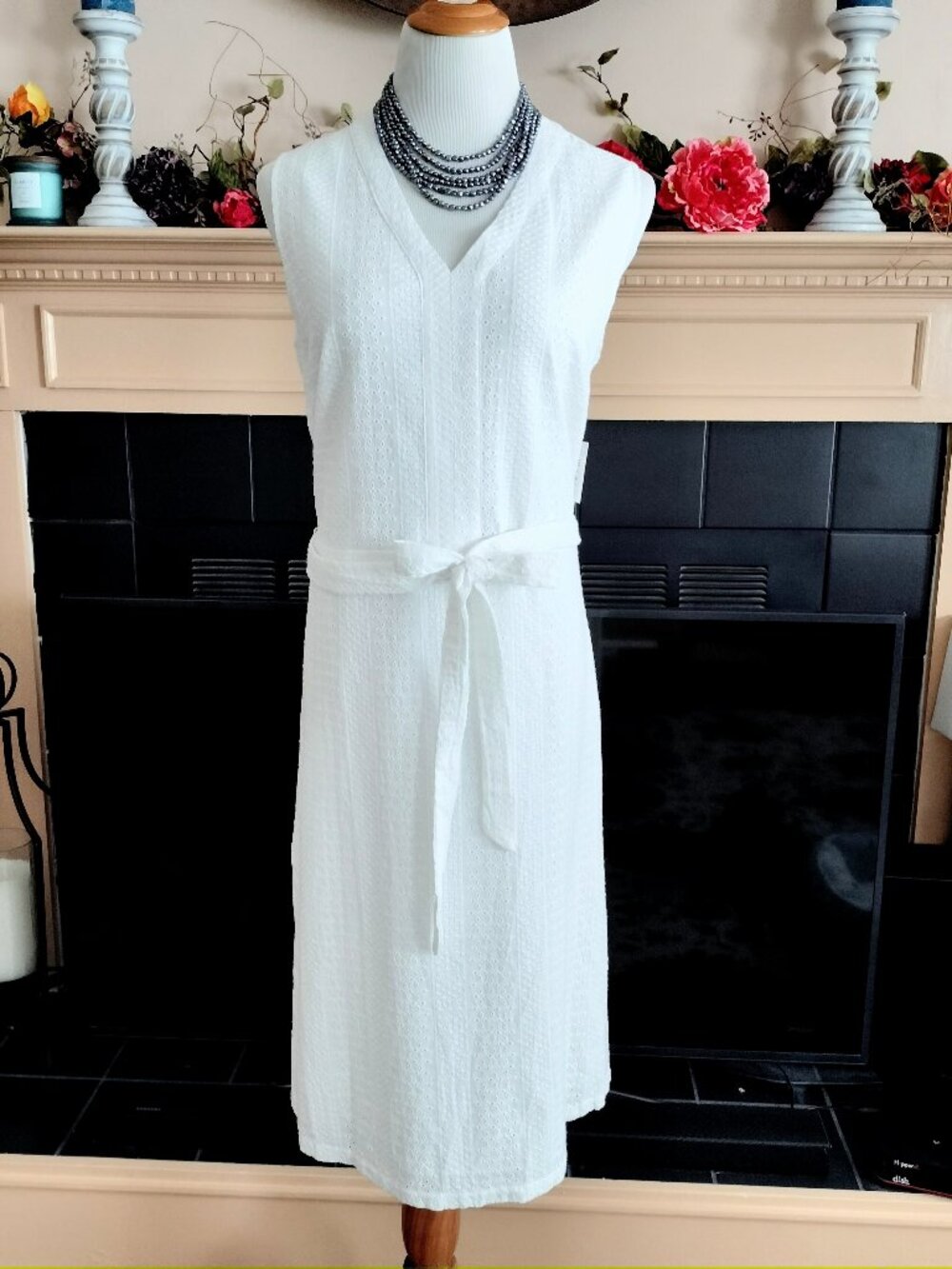 Liz Claiborne White Eyelet A-Line Dress XL Belt Lined Sleeveless V Neck Pockets